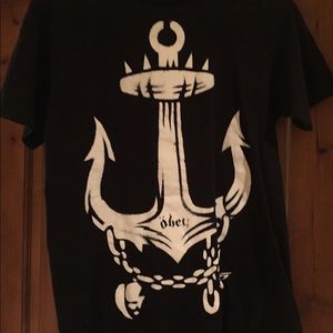 Gently used obey t shirt